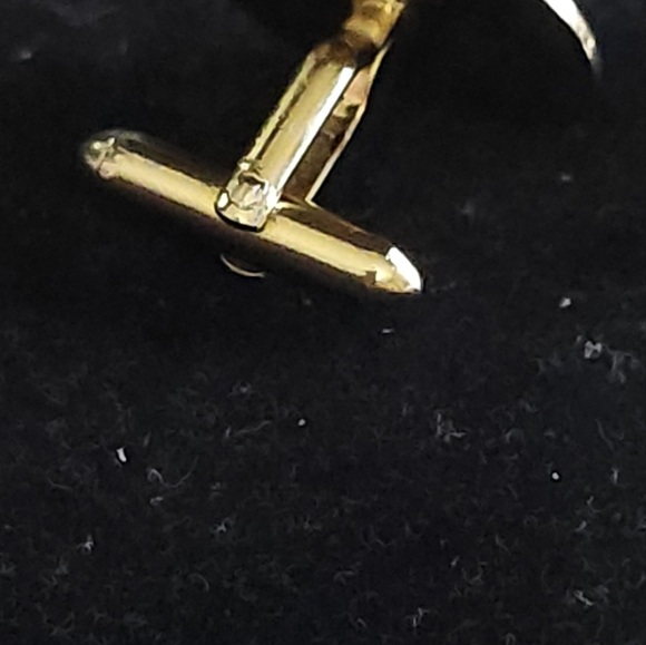 Medium Light Green Cufflinks - Picture 6 of 10